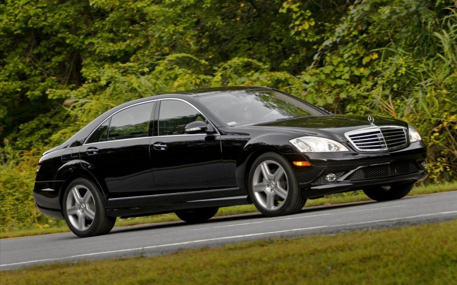  Mercedes-Benz S550 Enhanced 2009 года  (фото 8 из 11)